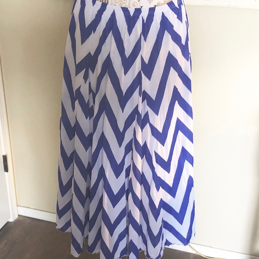 Zach & Rachel Woman  Blue/White Skirt  Size 3X